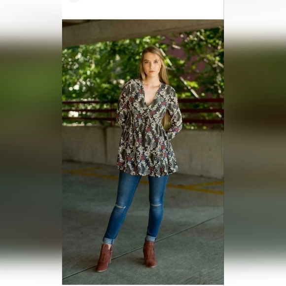 Free People Dresses & Skirts - NWOT Free People Women's Size XS Stealing Fire MiniDress Floral Tassel Boho